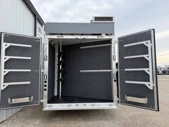 2026 Lakota charger 4 horse side load 15' living quarters