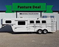 2013 3 horse Trails West 3 Horse 11' Living Quarters