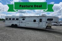 2005 4 horse Trails West 4 Horse Gooseneck Trailer