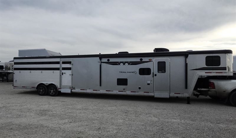2026 Bison trail hand 16' livestock 15' living quarters