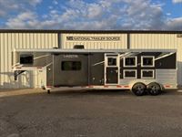 2022 3 horse Lakota Trailers Charger 3 Horse 11' Living Quarters