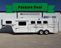 2013 3 horse Trails West 3 Horse 11' Living Quarters