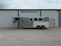 2026 3 horse Cimarron 3 Horse Gooseneck Trailer