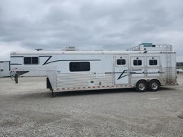 2006 3 horse Elite 3 Horse 13' Living Quarters