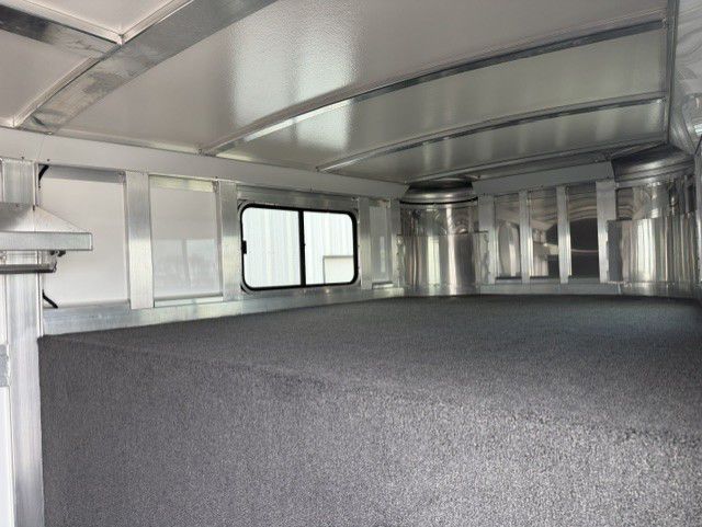 Trailer Photo 19