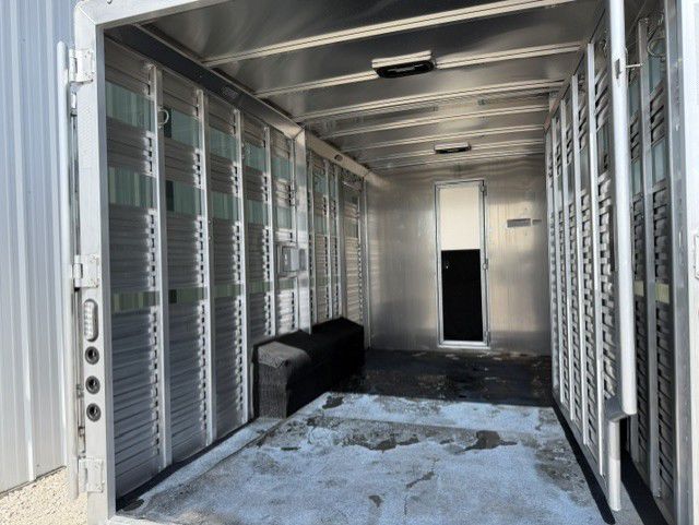 Trailer Photo 11