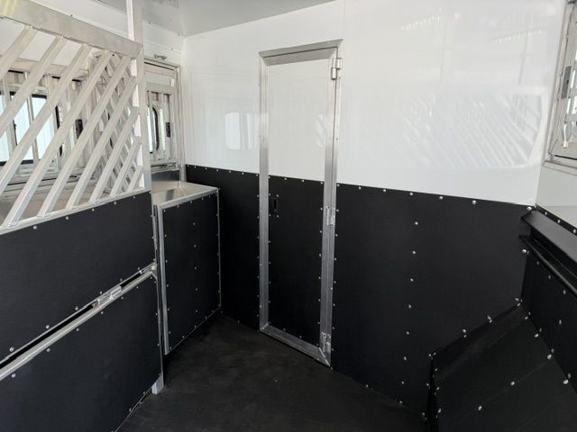 Trailer Photo 10