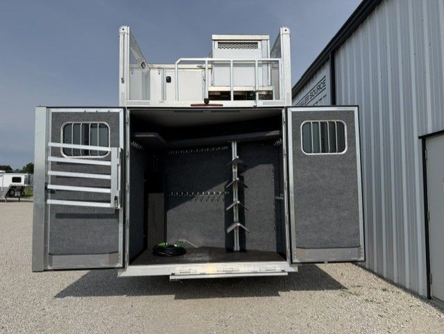 Trailer Photo 3