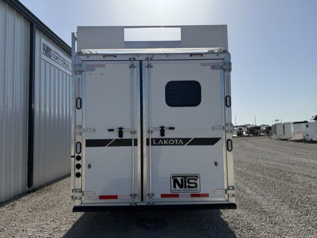 Trailer Photo 2