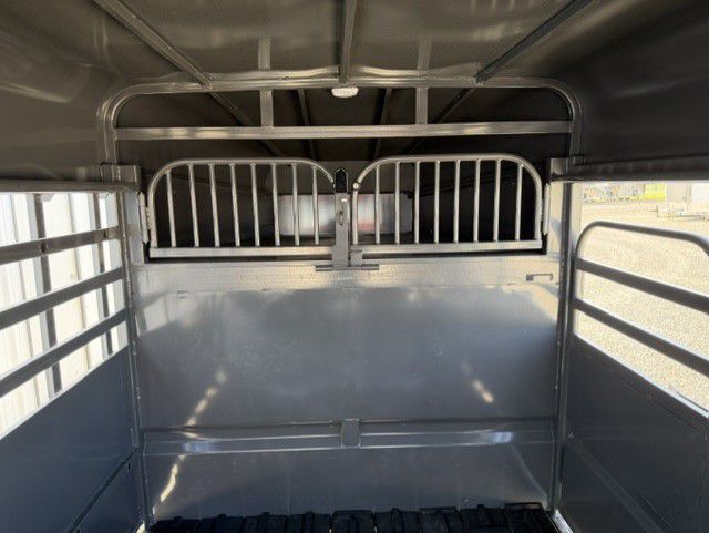 Trailer Photo 11