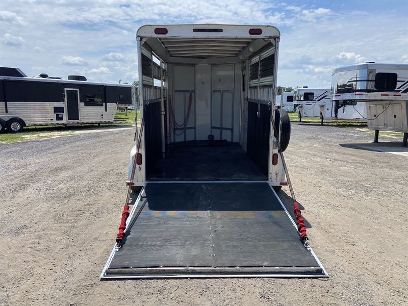 2018 Trailers Usa 2 horse bumper pull trailer