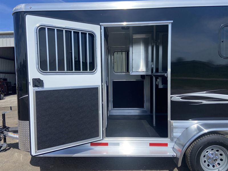 2026 Shadow 2 horse straight load bumper pull trailer