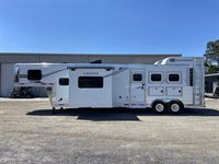 2026 3 horse Lakota Trailers Charger 3 Horse with 13' Living Quarters