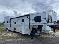 2026 4 horse Lakota Trailers Infinity 4 Horse with 15' Living Quarters