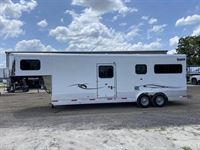 2026  horse Shadow 2+1 Horse Straight Load Gooseneck Trailer