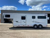 2026  horse Shadow 2+1 Horse Straight Load Gooseneck Trailer