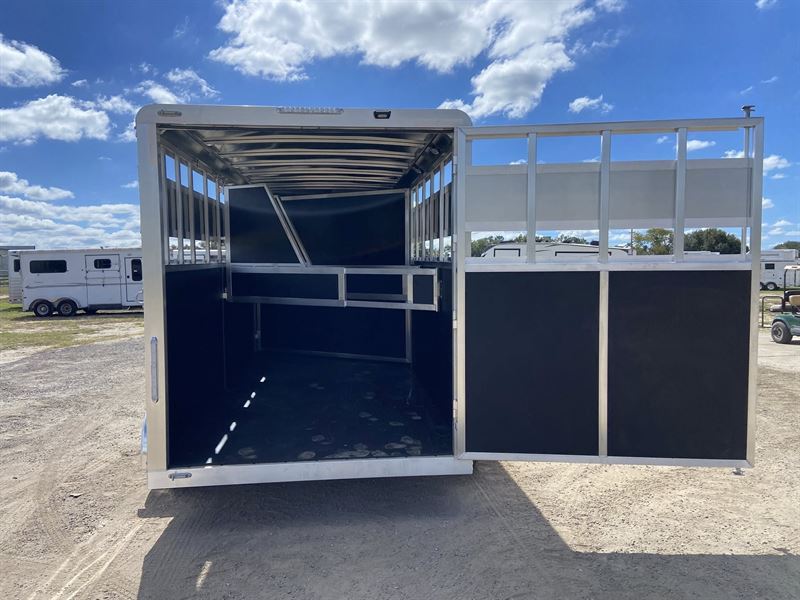 2026 Shadow 3 horse bumper pull trailer