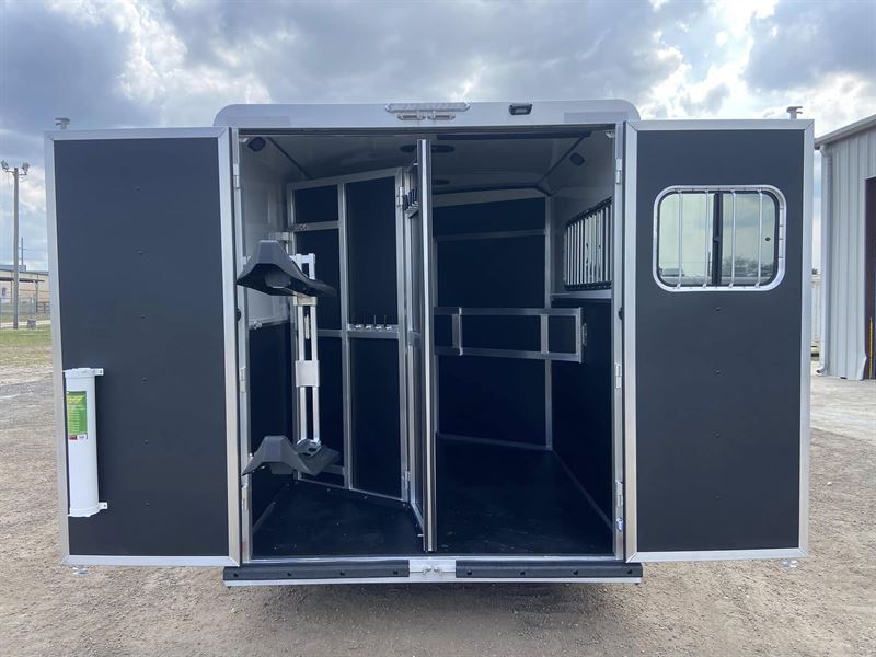 2025 Shadow 2 horse 8' living quarters