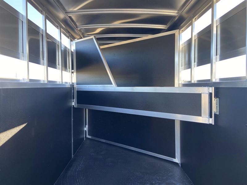 2026 Shadow 2 horse bumper pull trailer