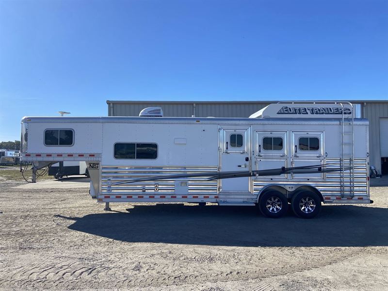 2022 Elite 3 Horse 11' Living Quarters