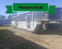 1999  horse Sundowner 3+1 Horse 10' Living Quarters