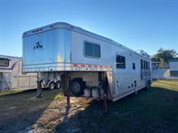 2007 4 horse Elite 4 Horse 14' Living Quarters