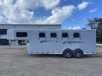2026 4 horse Trails West 4 Horse Gooseneck Trailer