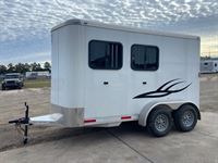 2023 2 horse Shadow 2 Horse Bumper Pull Trailer