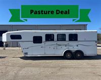 2005 3 horse Trails West 3 Horse Gooseneck Trailer