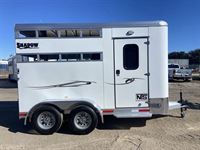 2026 2 horse Shadow 2 Horse Bumper Pull Trailer