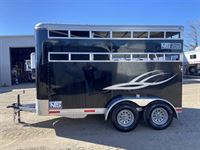2022 2 horse Shadow 2 Horse Bumper Pull Trailer