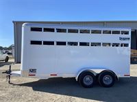 2026 3 horse Shadow 3 Horse Bumper Pull Trailer