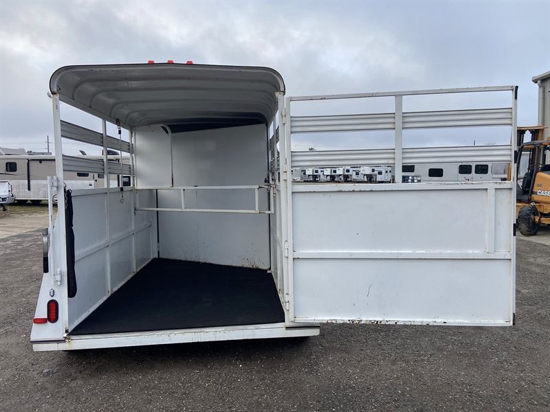 2023 Bee 2 horse bumper pull trailer