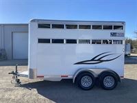 2023 2 horse Shadow 2 Horse Bumper Pull Trailer