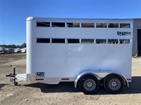 2026 2 horse Shadow 2 Horse Bumper Pull Trailer
