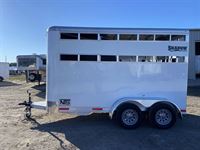 2026 2 horse Shadow 2 Horse Bumper Pull Trailer