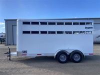 2026 3 horse Shadow 3 Horse Bumper Pull Trailer