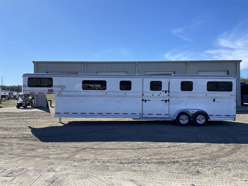 2026 Hawk 4 horse head-to-head gooseneck trailer