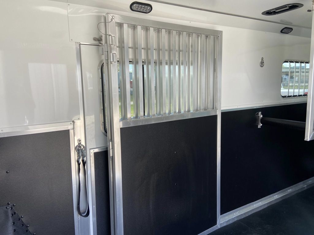2026 Shadow 6 horse straight load gooseneck trailer
