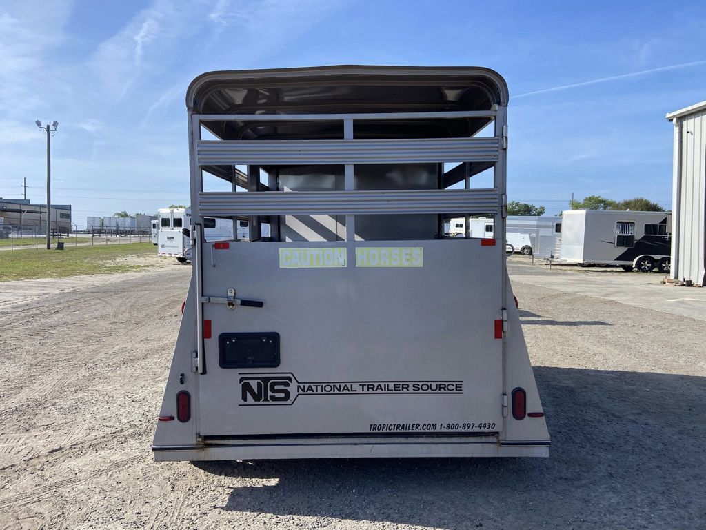 2024 Bee 2 horse bumper pull trailer