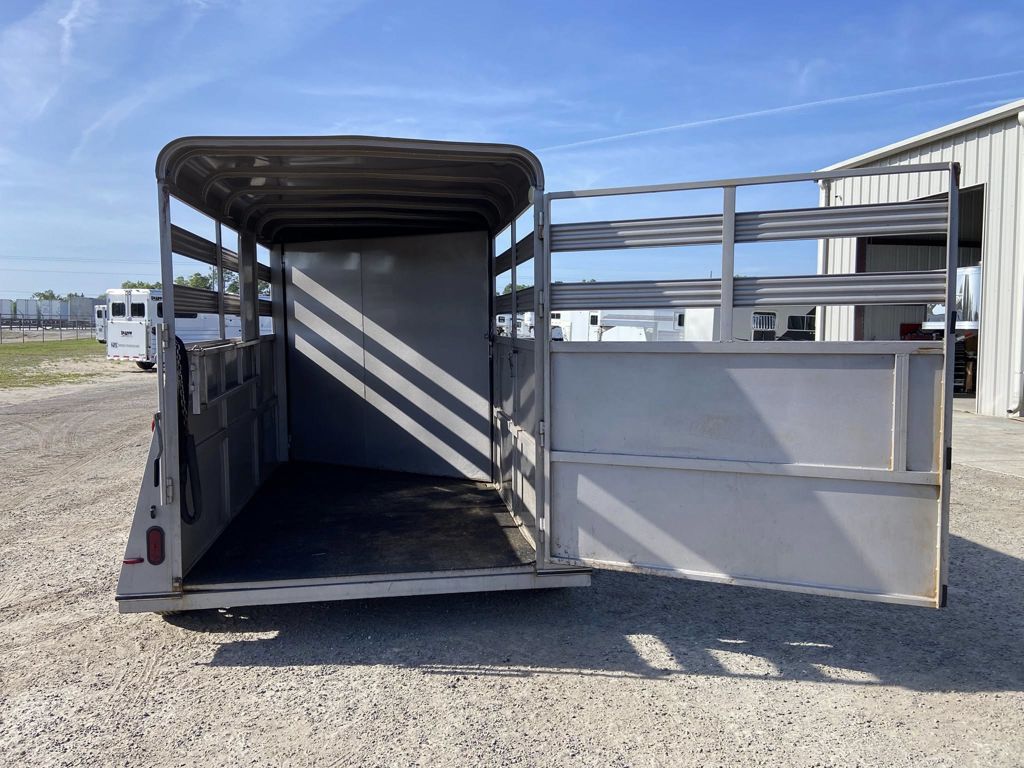 2024 Bee 2 horse bumper pull trailer