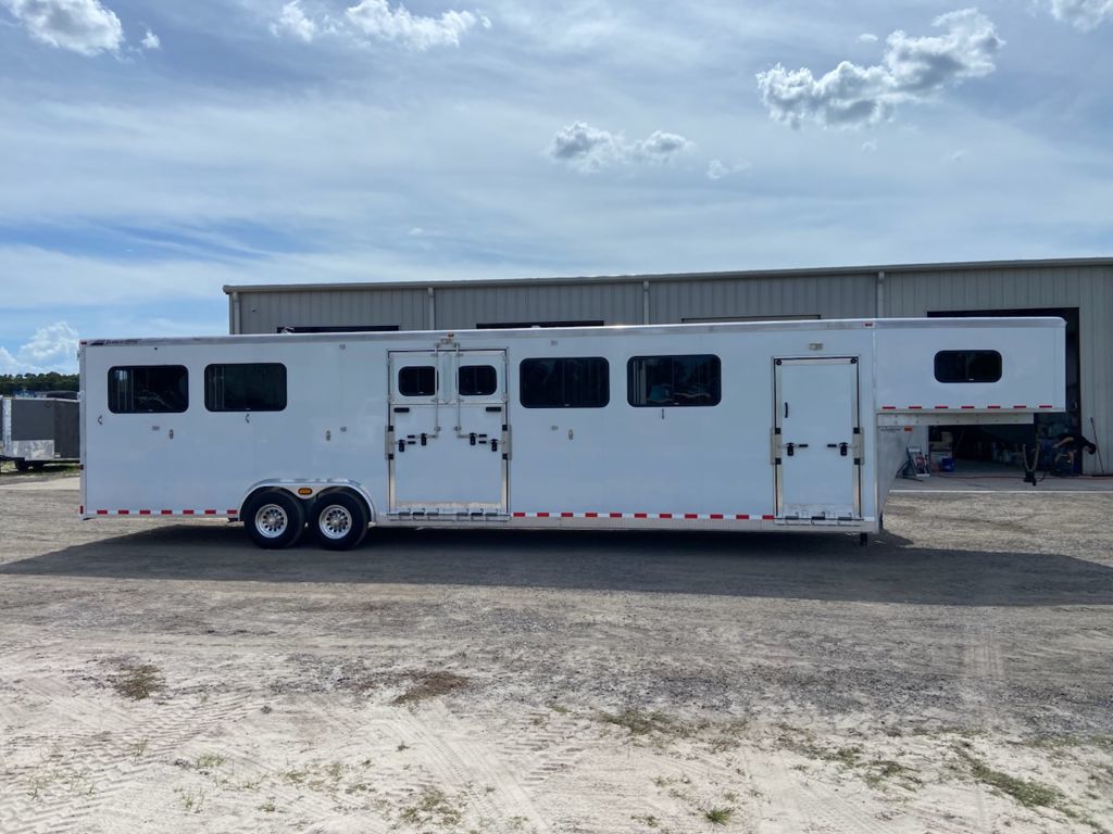 2025 Jamco 4 Horse Straight Load Trailer