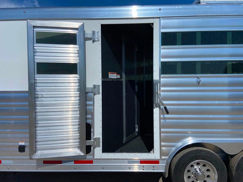Trailer Photo 4