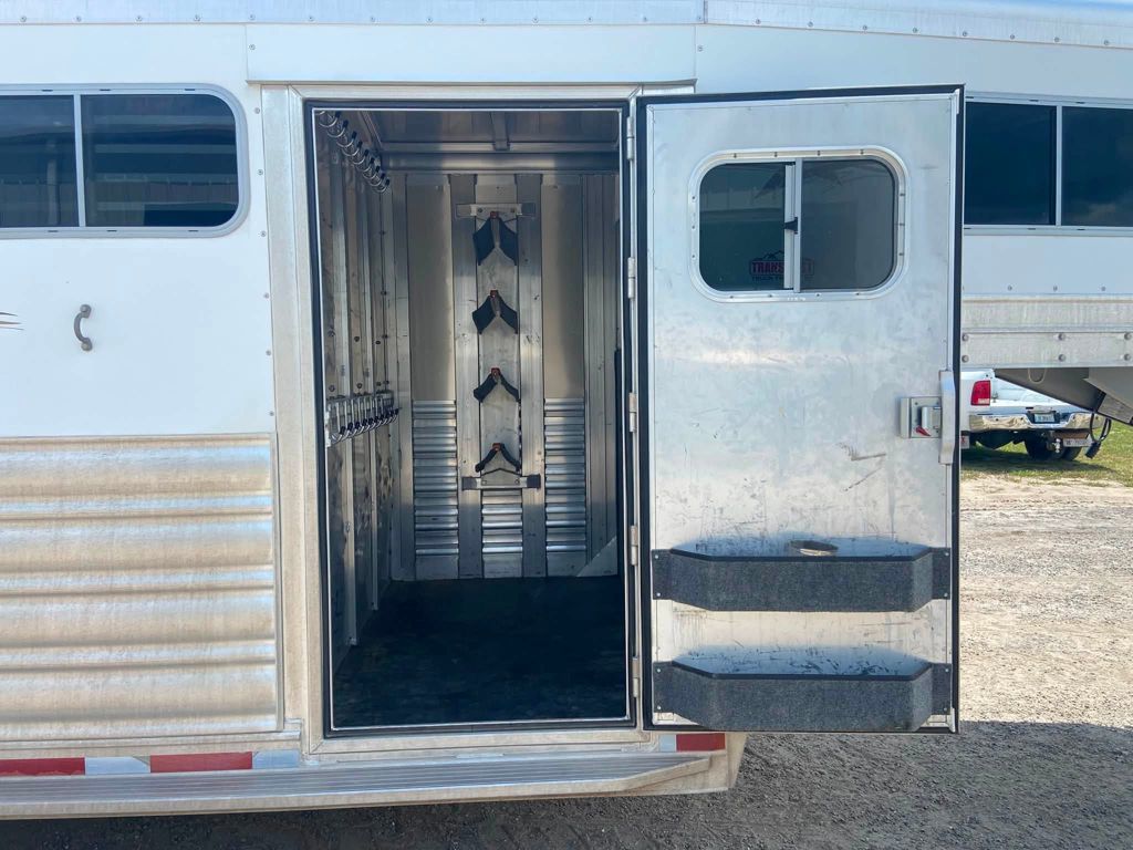 Trailer Photo 11