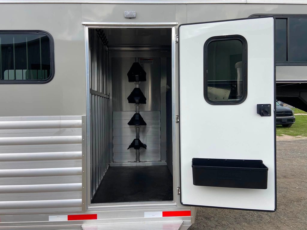 Trailer Photo 3