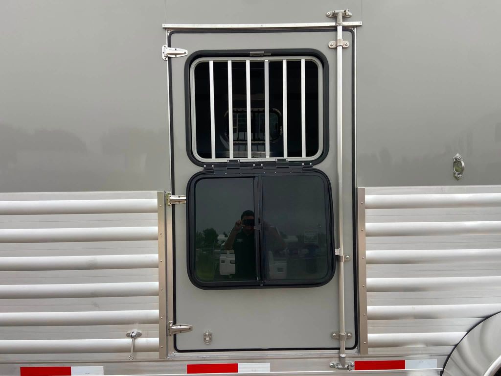 Trailer Photo 7