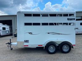 2027 2 horse Shadow 2 Horse Bumper Pull Trailer