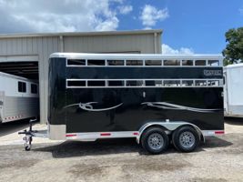 2027 3 horse Shadow 3 Horse Bumper Pull Trailer
