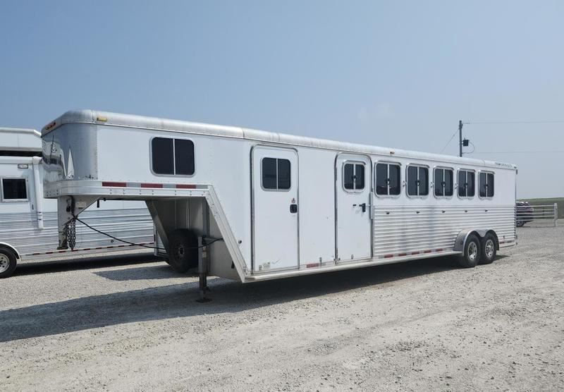 2006 Featherlite 6 Horse Gooseneck Trailer