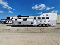 2026 4 horse SMC 4 Horse Side Load 16' Living Quarters